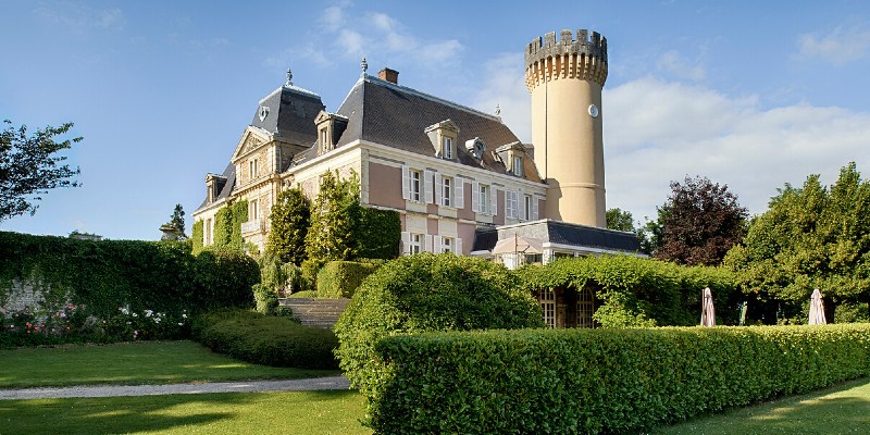 Château de Faverges-de-la-Tour