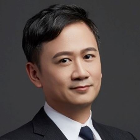 Dr. Ken Liu